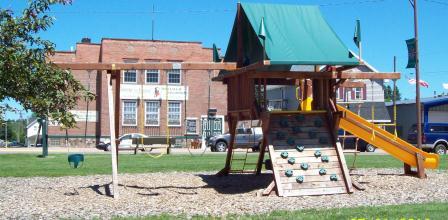 A picture of the swingset in the Town Park